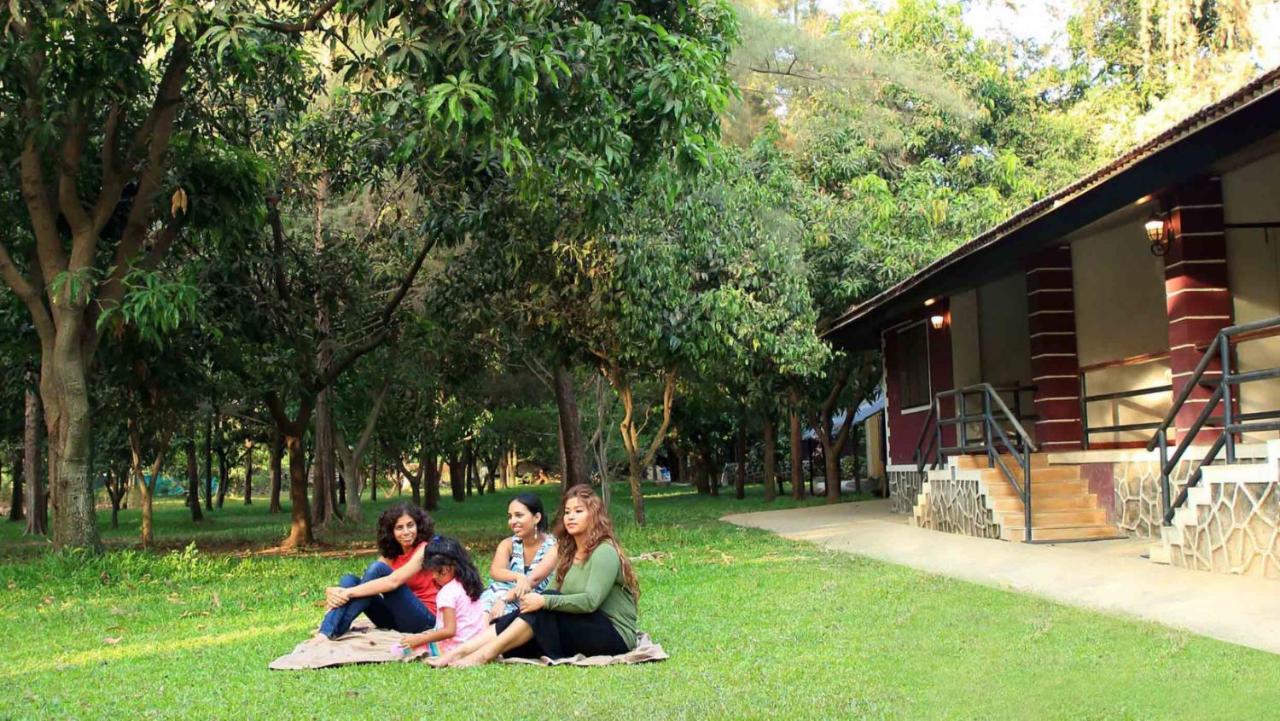 Pinewood Resort Karjat Exterior foto