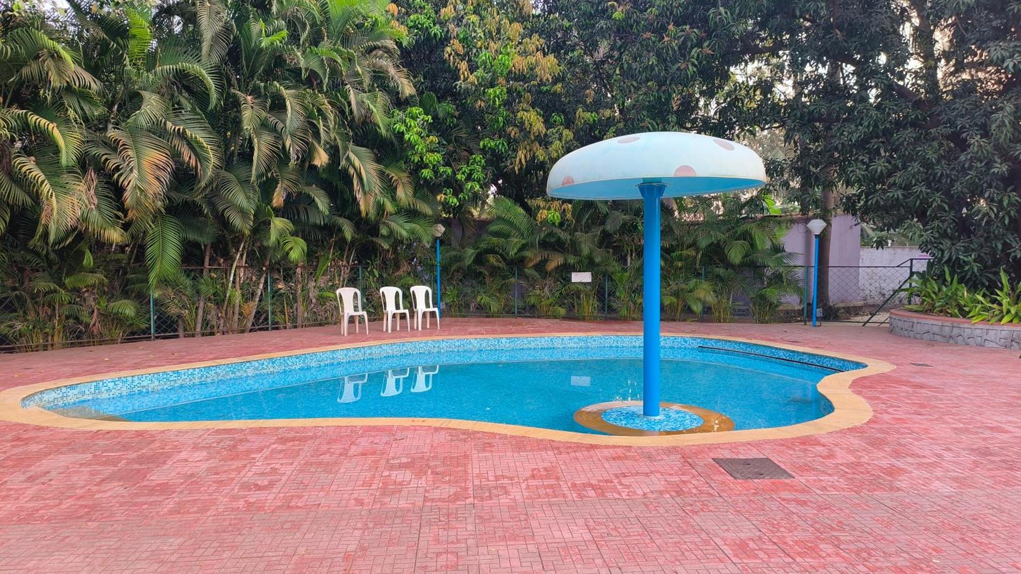 Pinewood Resort Karjat Exterior foto